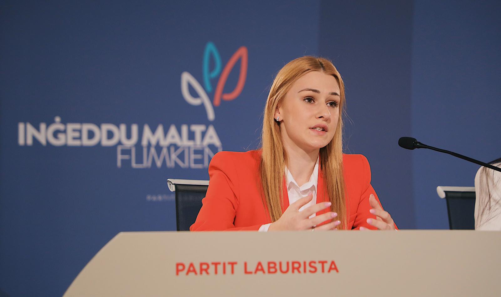 Cressida Galea waqt attivita fil-komunita ta' Santa Venera